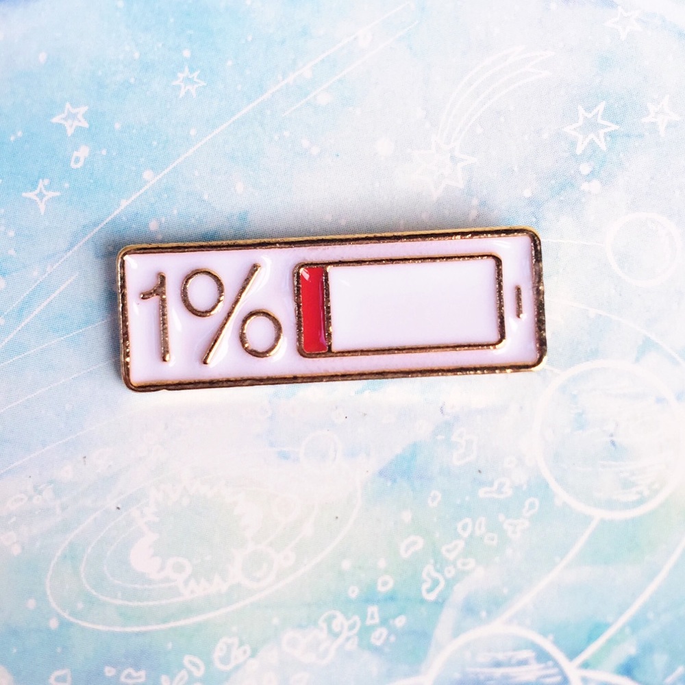 ✨ Low Battery Pin ✨ - Picture 2 of 5
